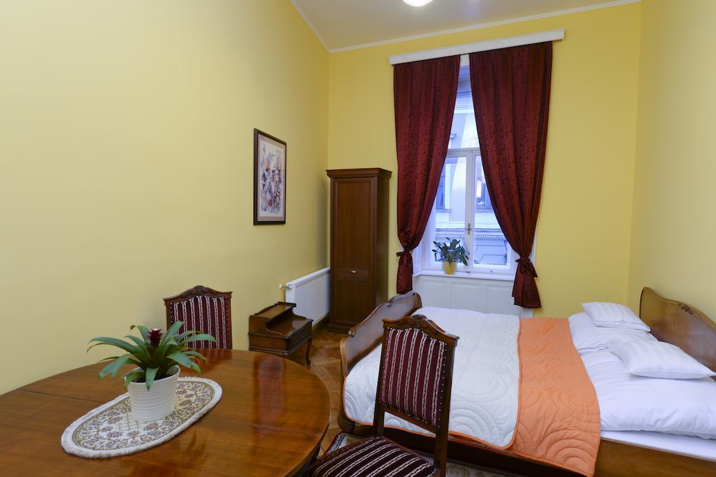 Centrum Vendeghaz Eger Room photo